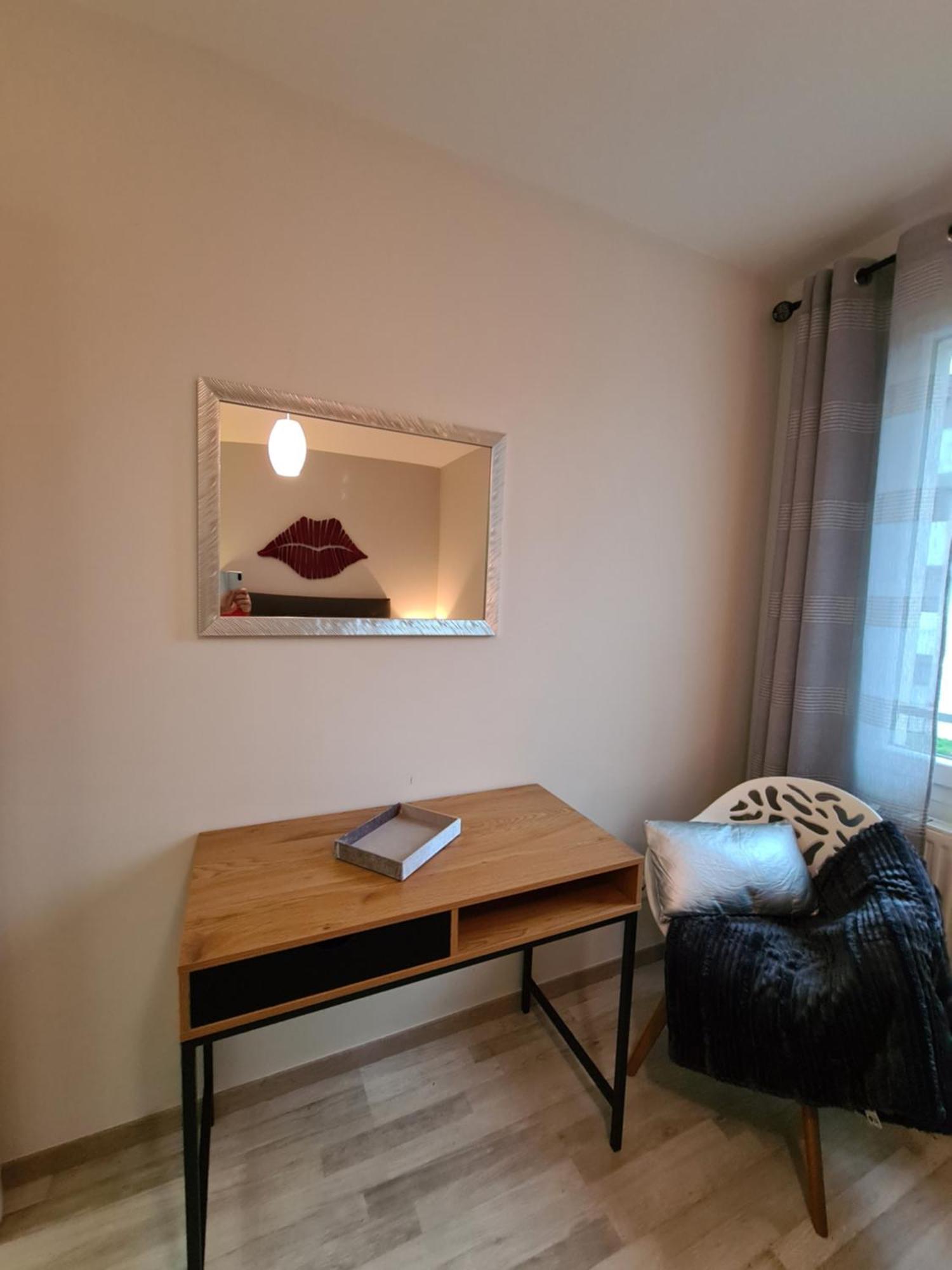 Appartement De Standing Au Centre De Chassieu Ngoại thất bức ảnh
